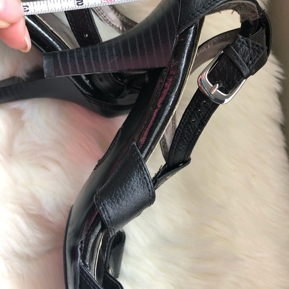 Black leather sandals with heel, ankle strap. Good quality. Great shape. - Picture 8 of 10